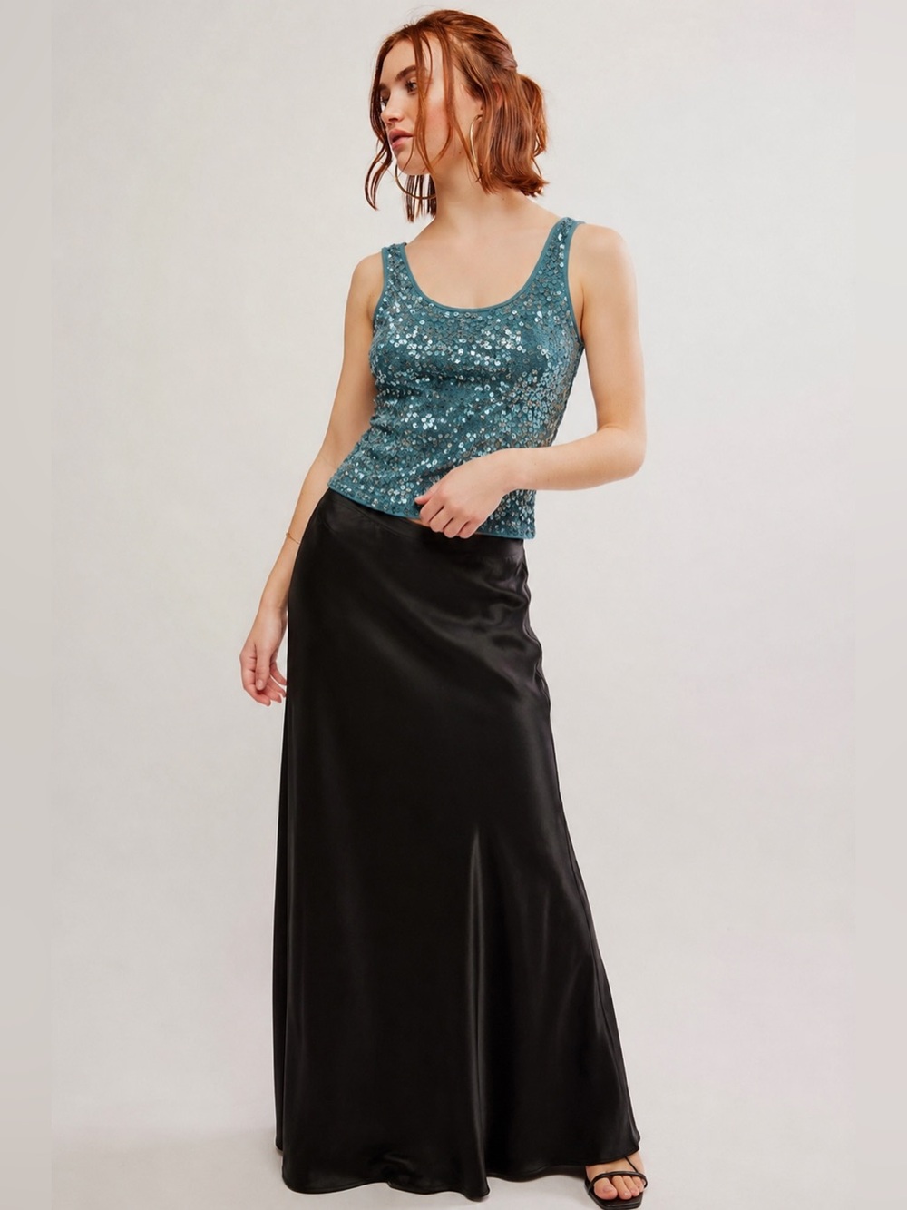APT. 9‎ Women’s Blue Sequin Tank Top Sleeveless Scoop Neck Party Glitter size M